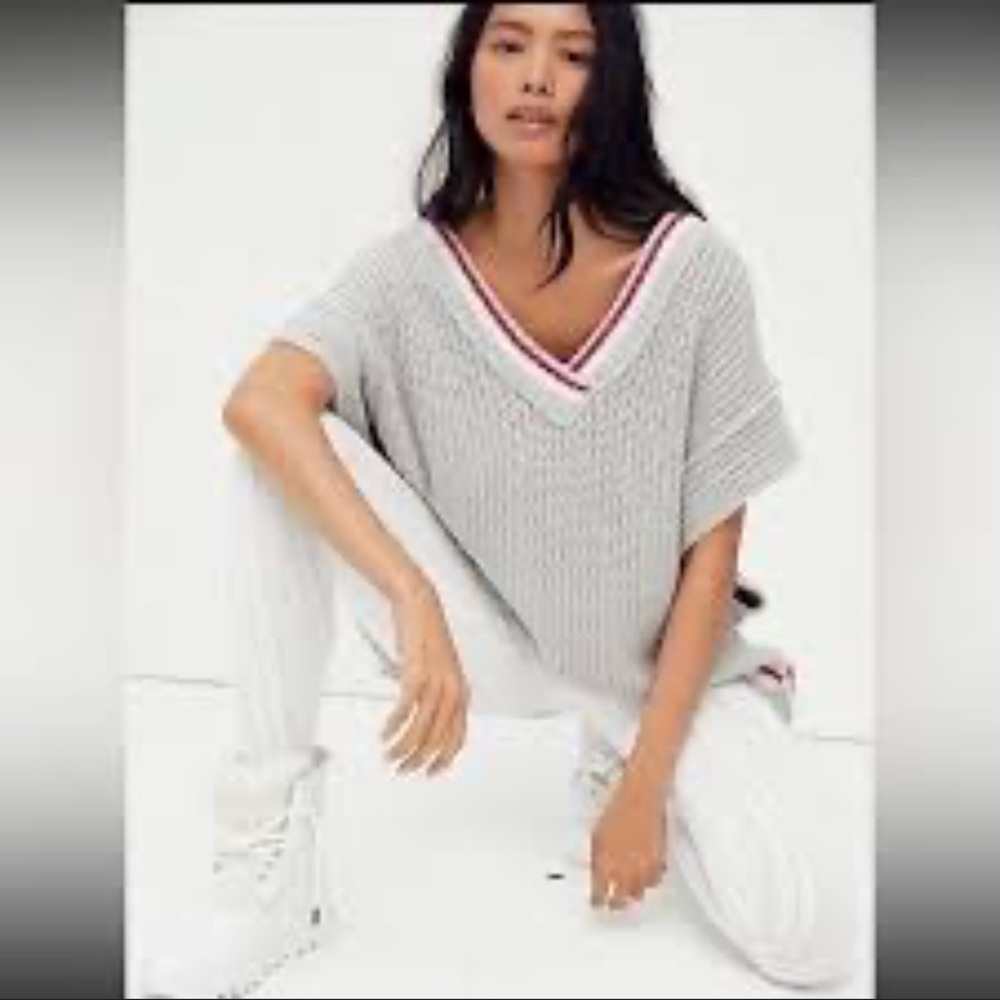 Free People V-Neck vest  Sweater - Gray and Pink
